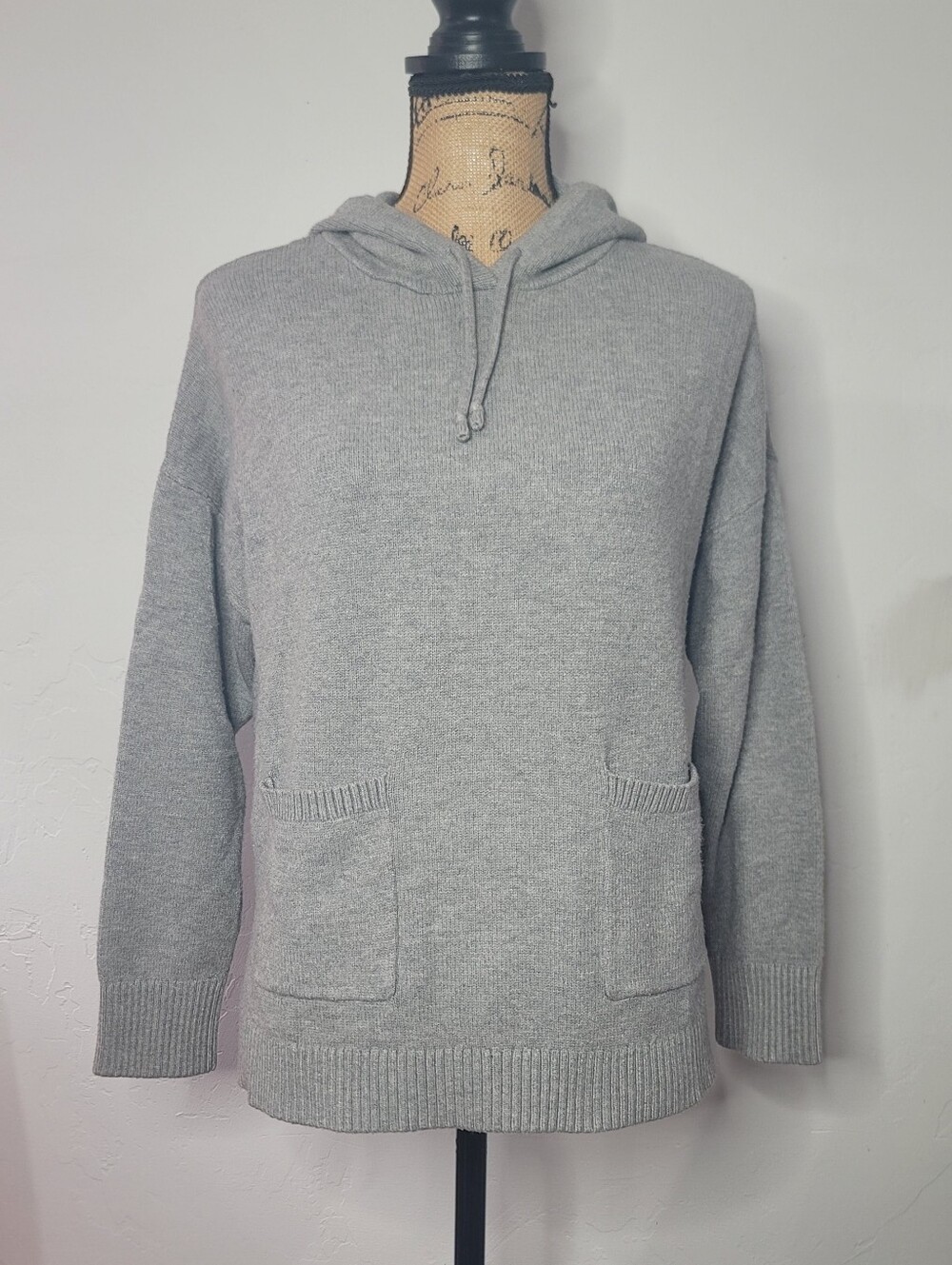 A New Day Light Gray Hoodie Sweater Large